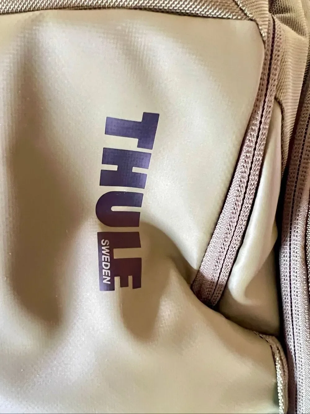 Thule Chasm 26L Laptop Backpack Pond Gray Green Weatherproof Commuter Daypack